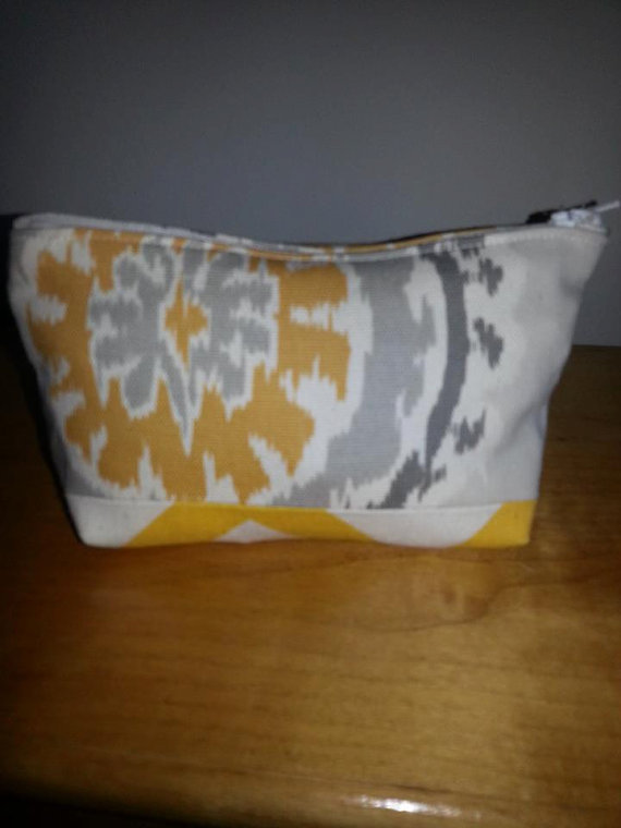 Small Yellow Medallion Print Make-up Pouch